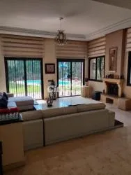 Magnifique villa avec piscine et grand jardin arboré - 9