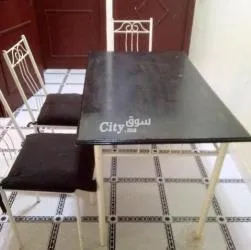 طاولة مطبخ