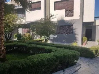 Villa à vendre à Hay Salam.