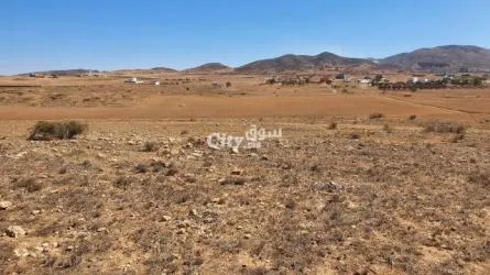 ارض للبيع توجد في موقع إستراتيجي تطل على البحر قرب La plage Rouge - 4