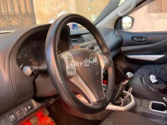 Nissan navara - 5