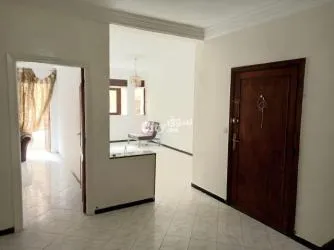Apparemment à vendre - 2