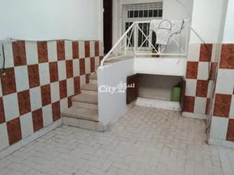 Apparemment à vendre - 9