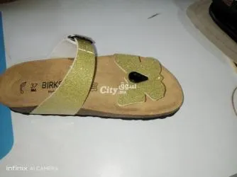 صنادل للنساء