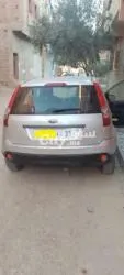 Ford fiesta essence - 4