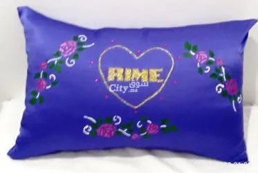 وسادة الهدوء باسمك المحبوب هدية جد جميلة والتمن مناسب مرحبا بالجميع