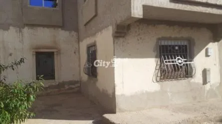 منزل بحديقة ومرآب سيارة و 2فصاد - 2