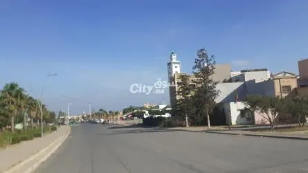 منزل بحديقة ومرآب سيارة و 2فصاد - 4