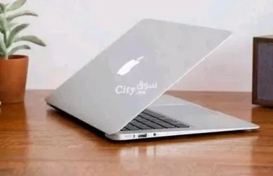 MacBook Air i5 Ram 8 Fin  2017 batterie 7 H