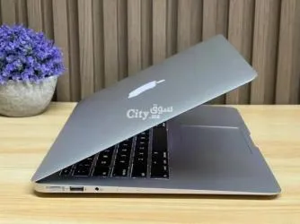 MacBook air i5 slime disc 256 SSD